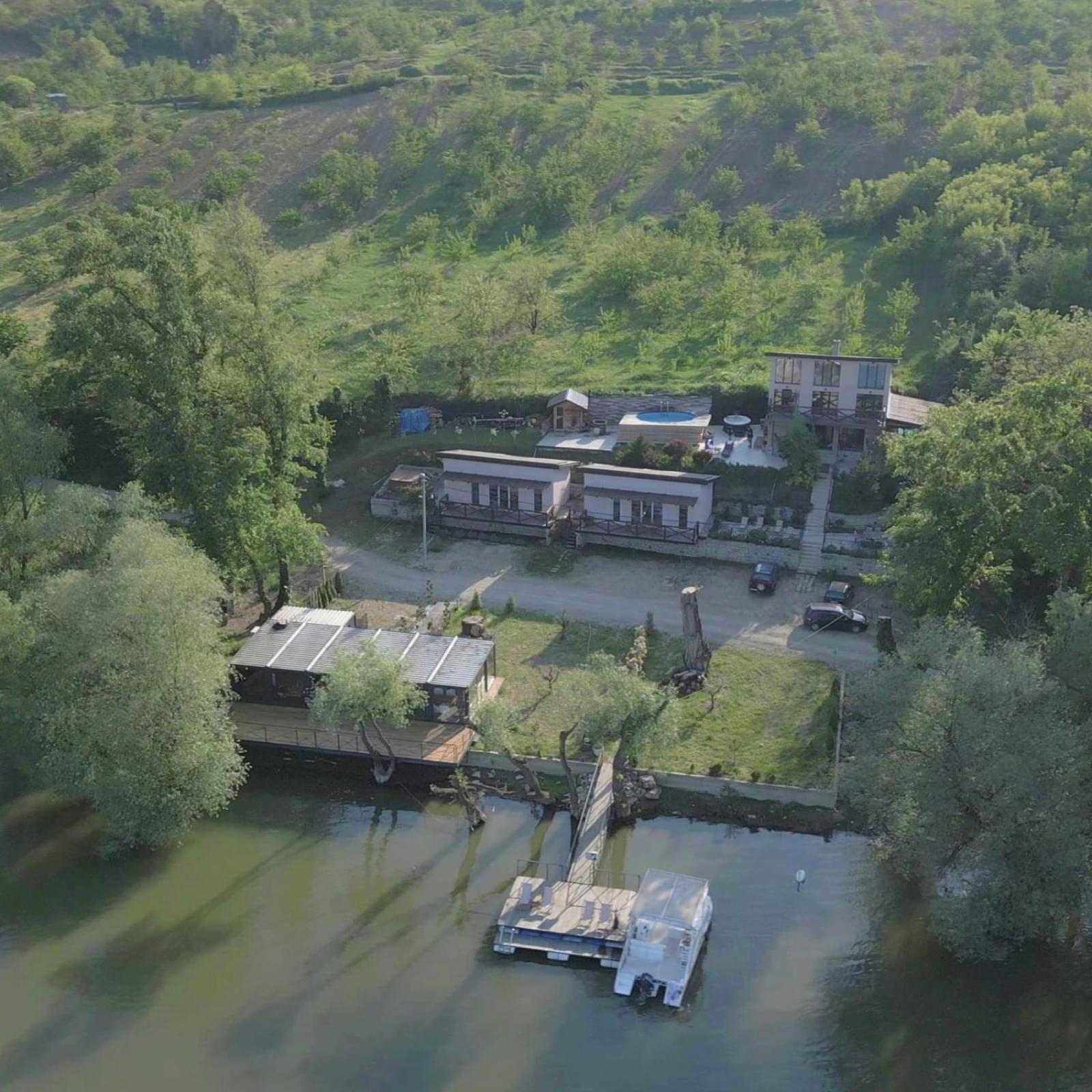Villa Bora Kuce Na Reci Belgrado Exterior foto